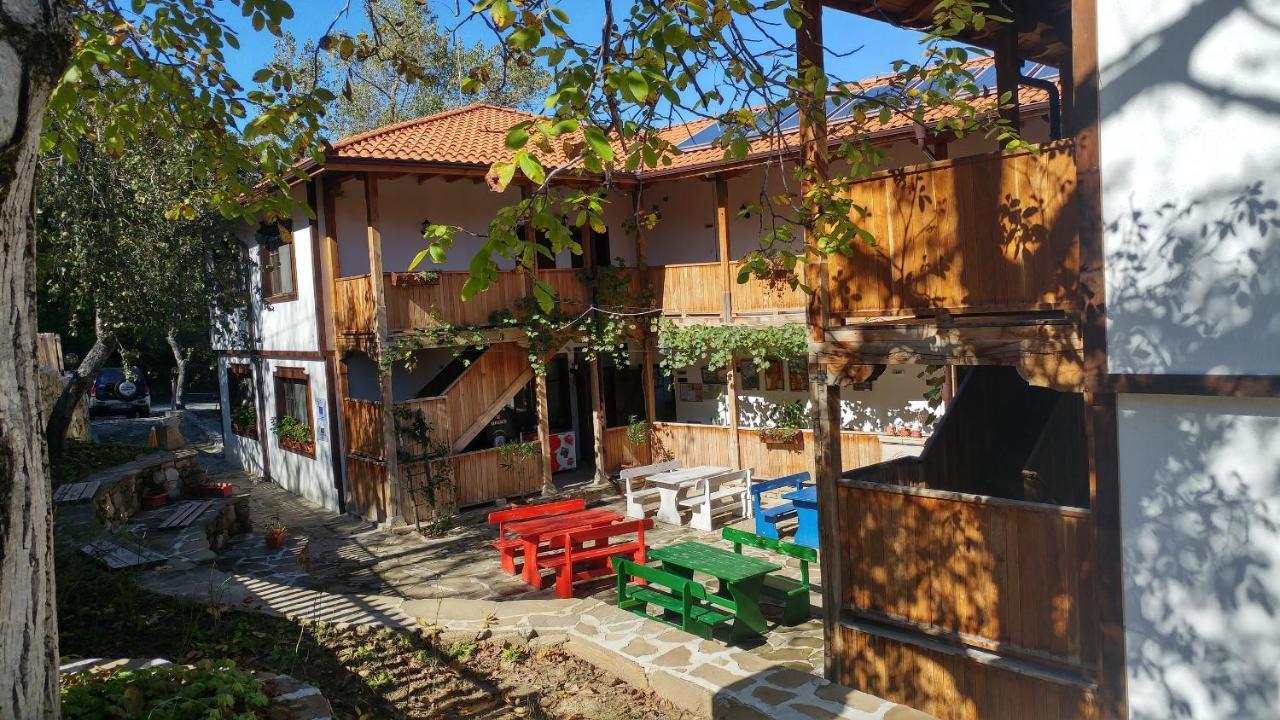 特里亚夫纳 森林之家旅馆酒店 外观 照片